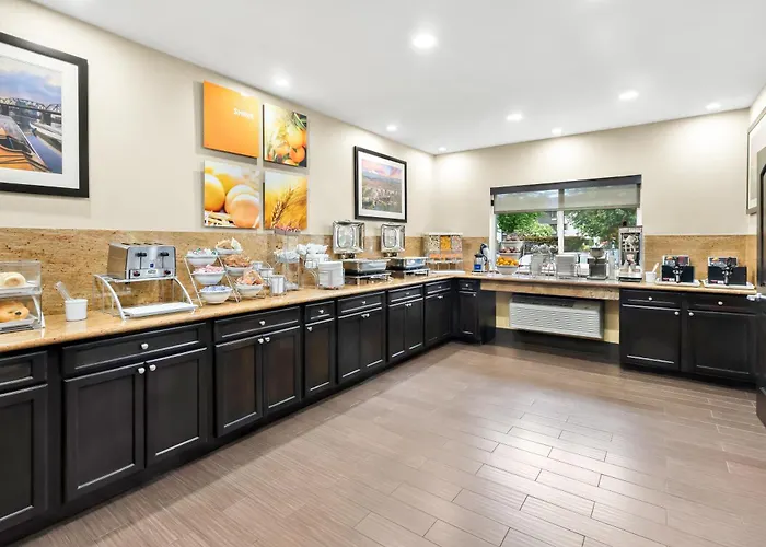 Comfort Suites Portland Airport